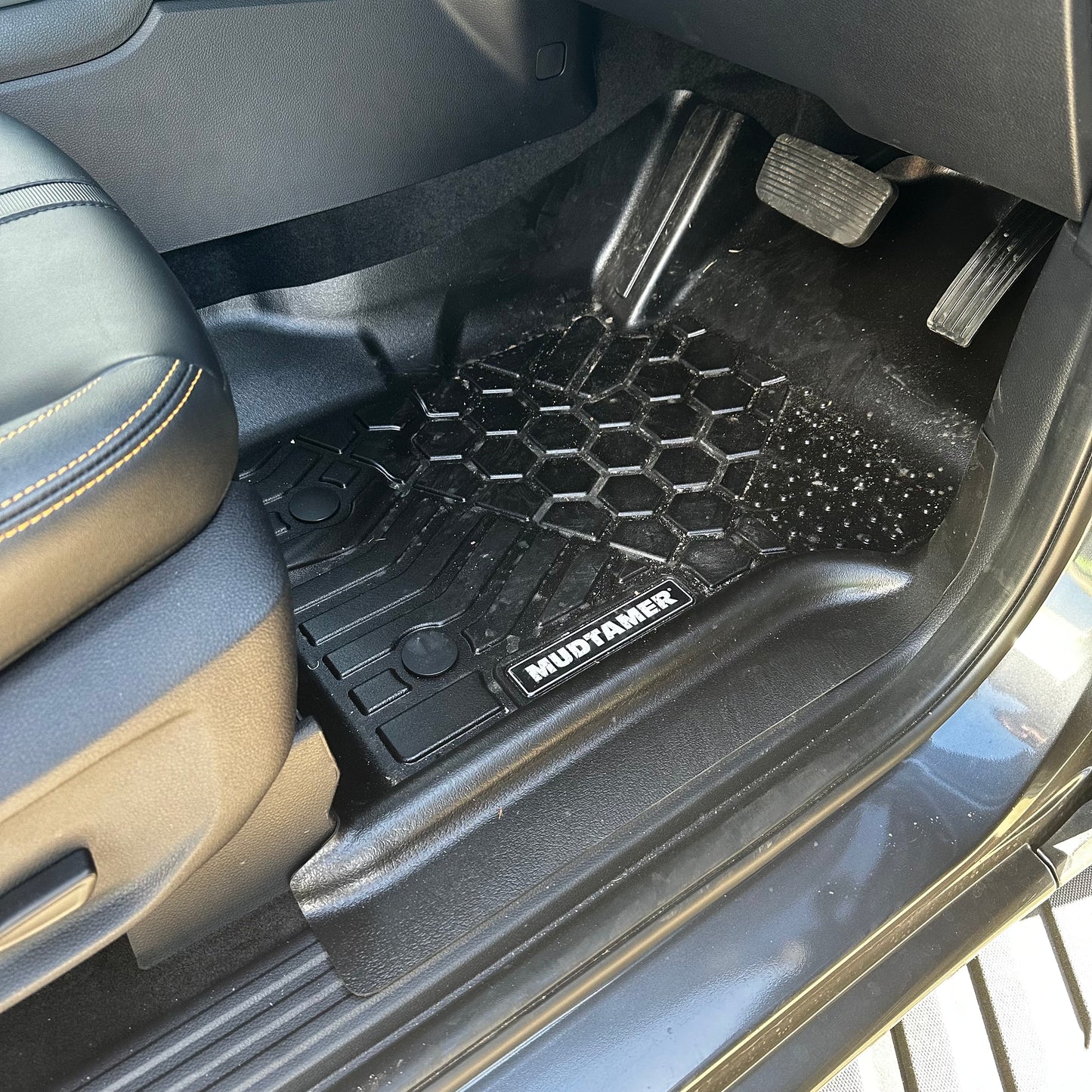 Next Gen Ford Everest 2022+ | MUDTAMER Floor Mats