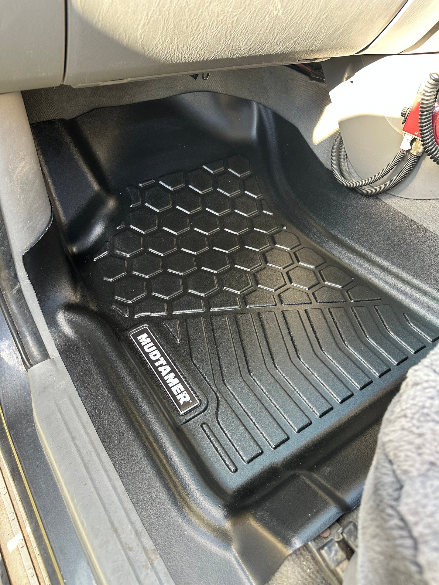 Toyota Hilux 2005-2015 | MUDTAMER Floor Mats