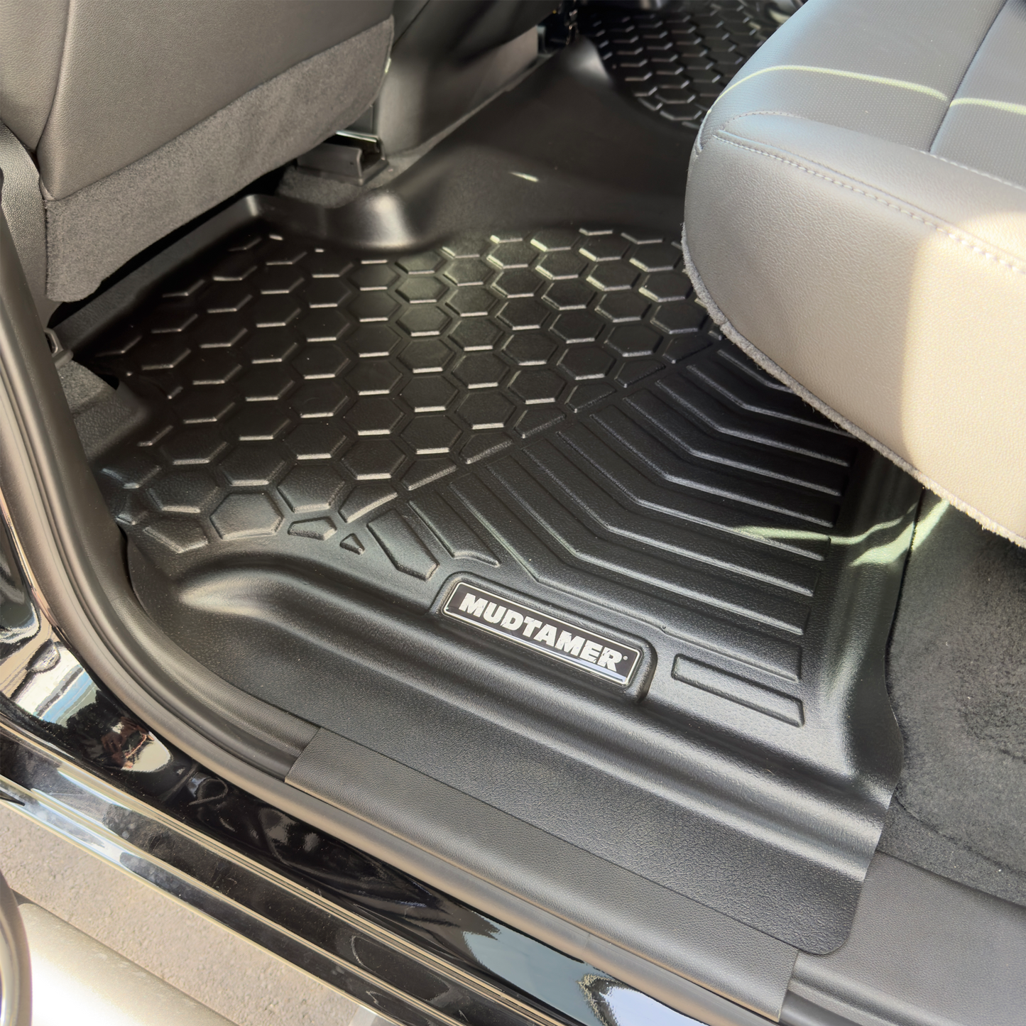 Chevrolet Silverado 1500 2020+ | MUDTAMER Floor Mats