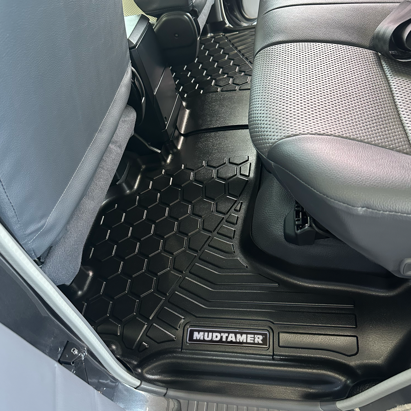 Toyota LandCruiser 76 Series Wagon 2007-2023 | MUDTAMER Floor Mats